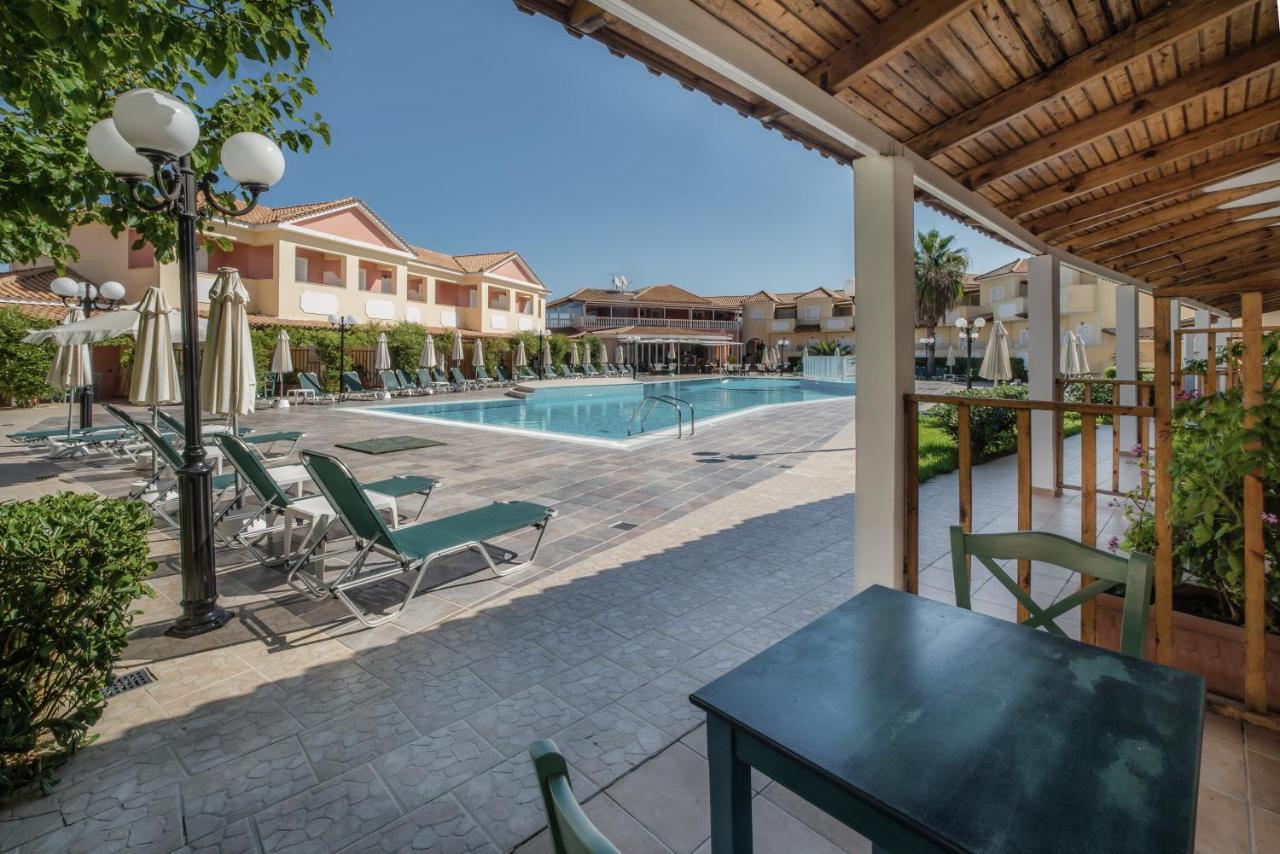 Ecoresort Hotel Zefyros Áyios Kírikos Exterior foto