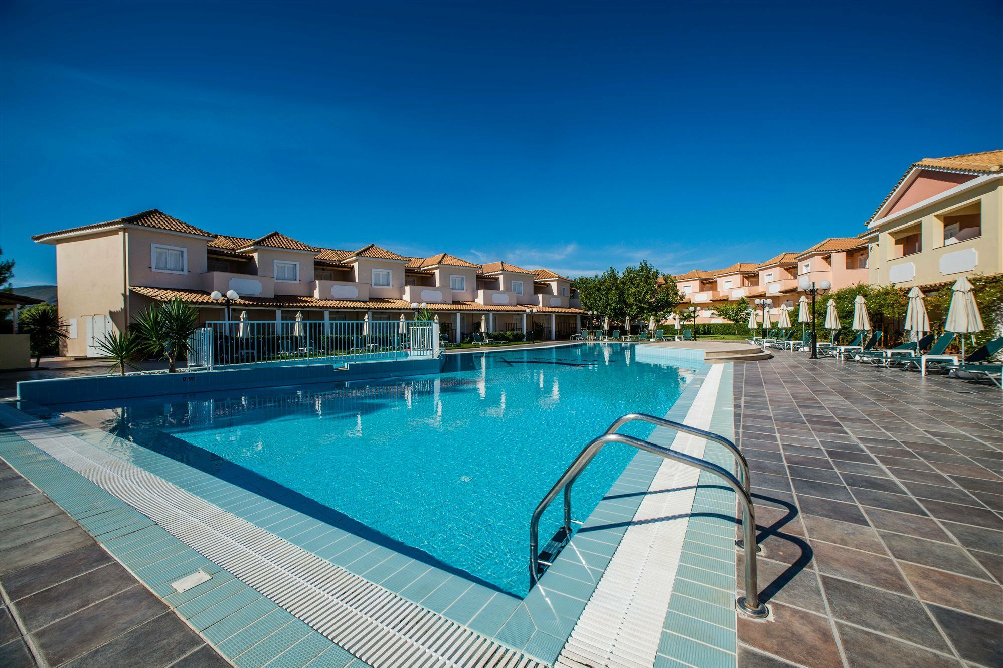 Ecoresort Hotel Zefyros Áyios Kírikos Exterior foto